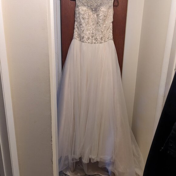 Oleg Cassini Ball Gown Wedding Dress with Beading - Ivory/Cream (Size 8) - Picture 8 of 8